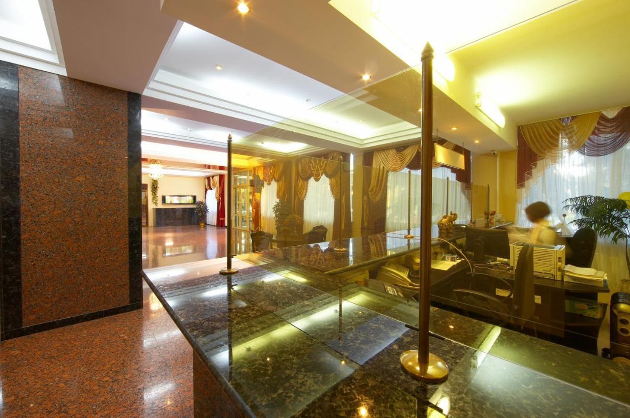 Dniprovski Zori Krementschuk Exterior foto