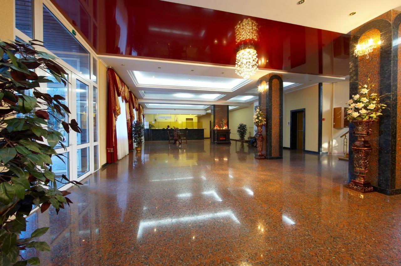 Dniprovski Zori Krementschuk Exterior foto